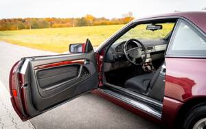 Image 22/47 of Mercedes-Benz SL 280 (1996)