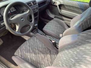 Bild 2/8 von Opel Calibra 2,0 (1991)