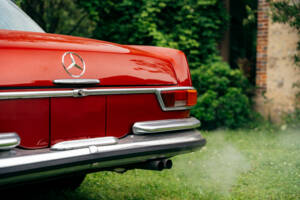Image 28/99 of Mercedes-Benz 250 SE (1967)