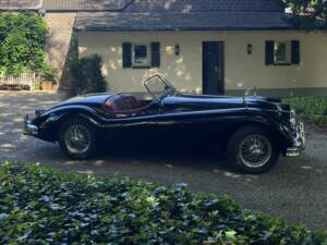 Image 5/8 of Jaguar XK 140 DHC (1956)