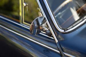 Image 16/50 de Jaguar Mk II 3.8 (1966)