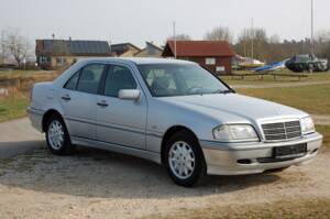 Bild 8/40 von Mercedes-Benz C 200 Kompressor (1997)
