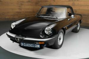 Image 12/19 of Alfa Romeo 1.6 Spider (1986)