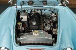 Image 3/19 of Austin-Healey 3000 Mk II (BJ7) (1964)