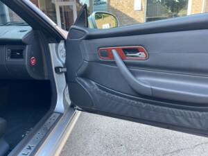 Imagen 13/26 de Mercedes-Benz SLK 200 Kompressor (2002)