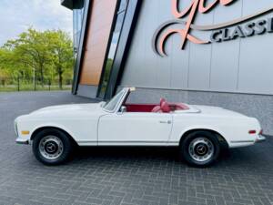 Immagine 5/36 di Mercedes-Benz 280 SL (1970)