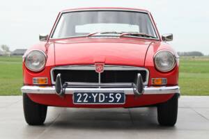 Image 26/50 of MG MGB GT (1974)