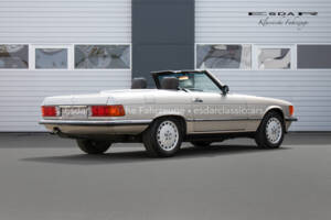 Bild 4/32 von Mercedes-Benz 500 SL (1988)