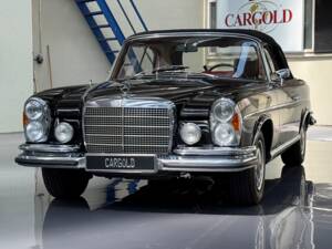 Bild 8/22 von Mercedes-Benz 280 SE 3,5 (1970)
