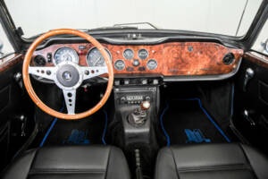 Immagine 7/50 di Triumph TR 6 (1973)