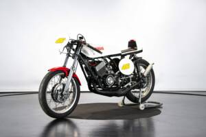 Imagen 8/50 de Yamaha 175 GP Special (1975)
