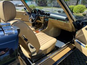 Image 34/38 de Mercedes-Benz 280 SL (1982)