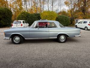 Bild 7/43 von Mercedes-Benz 250 SE (1966)