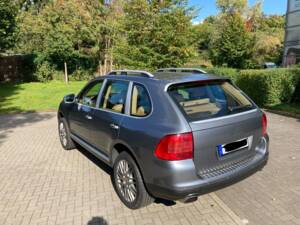 Bild 11/13 von Porsche Cayenne 3.2 V6 (2004)