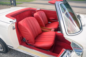 Image 37/60 of Mercedes-Benz 230 SL (1967)