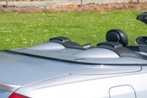 Image 13/50 of Mercedes-Benz CLK 55 AMG (2003)