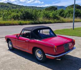 Image 7/40 of Innocenti 950 Spider (1963)
