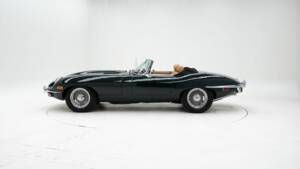 Image 8/15 de Jaguar E-Type (1970)