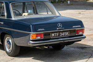 Image 41/50 of Mercedes-Benz 250 (1972)