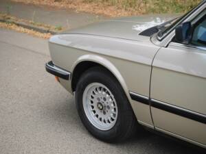 Image 6/42 of BMW 528i (1900)
