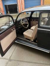 Image 2/8 of Volkswagen Beetle 1200 Standard "Oval" (1956)
