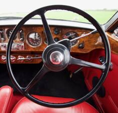 Image 33/50 of Bentley S 2 (1960)