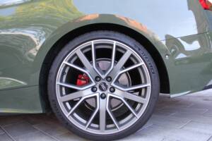 Image 17/19 of Audi A5 2.0 TDI S-Line (2024)