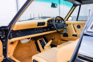 Image 31/67 de Porsche 911 Turbo 3.3 (1986)