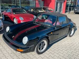 Immagine 3/20 di Porsche 911 Carrera 3.2 (1988)