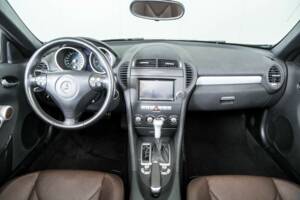 Immagine 7/50 di Mercedes-Benz SLK 200 Kompressor (2004)