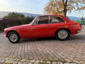 Immagine 3/13 di MG MGB GT (1973)