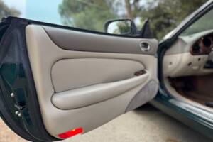 Image 40/40 de Jaguar XKR (1998)