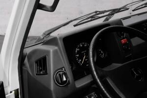 Immagine 15/43 di Mercedes-Benz MB 100 D lang (1993)