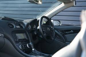 Image 38/51 of Mercedes-Benz SL 65 AMG (2007)