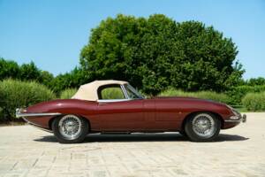 Image 6/50 de Jaguar E-Type 3.8 (1964)