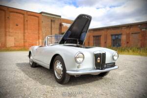 Image 55/70 of Lancia Aurelia B24 Convertible (1957)