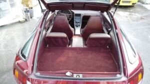Image 7/18 de Porsche 928 S (1982)