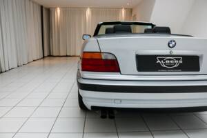 Imagen 21/28 de BMW 325i (1994)