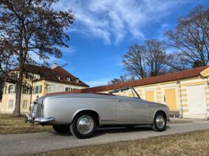Immagine 37/87 di Peugeot 403 Cabriolet (1958)