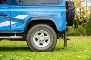 Bild 37/50 von Land Rover Defender 90 &quot;50th Anniversary&quot; (1999)