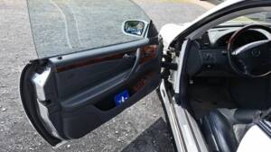 Bild 8/22 von Mercedes-Benz CL 500 (2001)