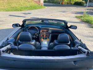 Image 17/28 of Aston Martin DB 7 Vantage Volante (2001)
