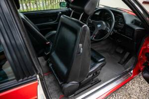 Image 38/50 of BMW M 635 CSi (1989)