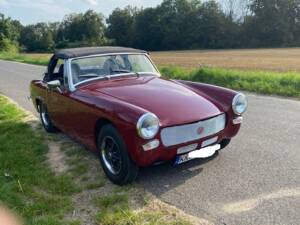 Image 2/27 of MG Midget 1500 (1977)