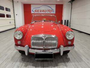 Image 2/15 of MG MGA Twin Cam (1959)