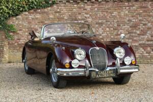 Immagine 50/50 di Jaguar XK 150 SE DHC (1958)