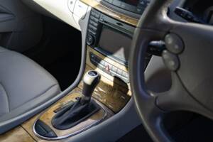 Immagine 18/25 di Mercedes-Benz E 280 CDI T (2009)