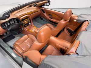 Bild 14/26 von Aston Martin DB 7 Vantage Volante (2003)