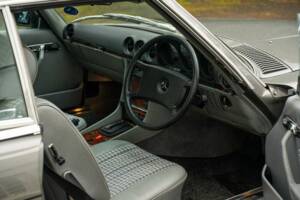 Image 2/50 of Mercedes-Benz 280 SL (1985)