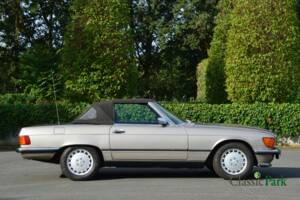 Image 21/47 de Mercedes-Benz 560 SL (1986)